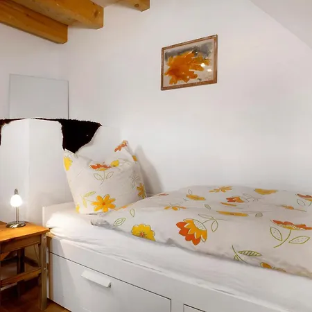 Hof Sinnenberg Apartman Deggenhausertal